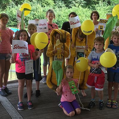 Kinder mit Luftballons beim FAIRienspiel 2019 Kirchschlag