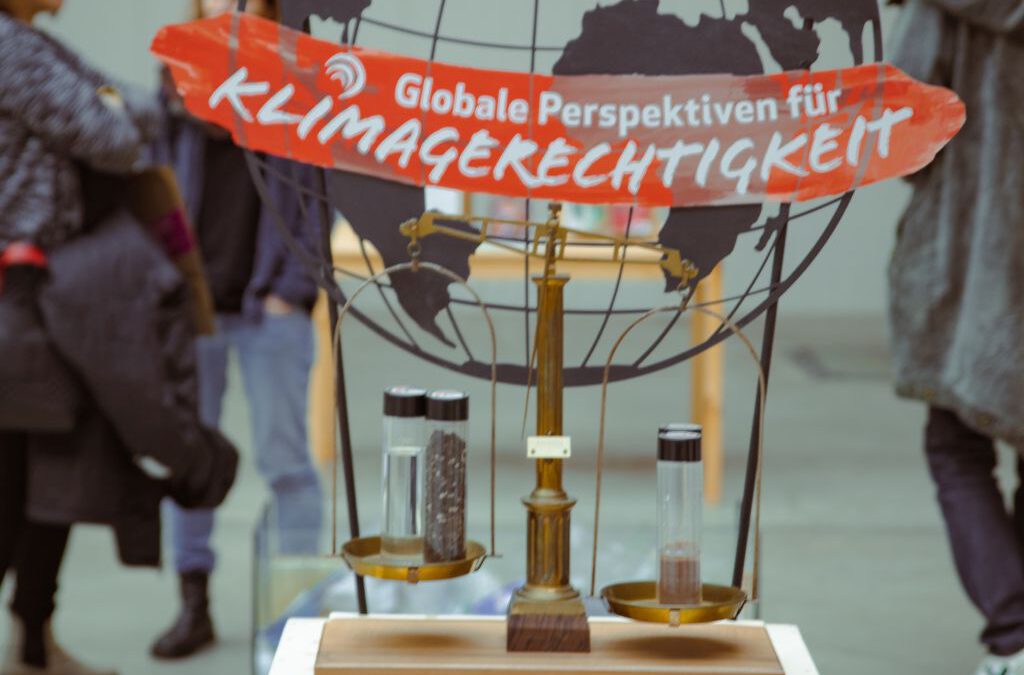 Ausstellung „Globale Perspektiven für Klimagerechtigkeit“ in Rotholz/Zillertal