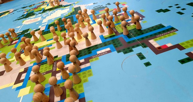 Tiroler Nachhaltigkeitsmesse: “Globo – Interaktives Puzzlespiel über globale Ungleichheiten”
