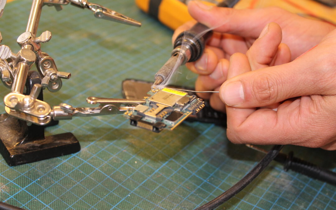 Tiroler Nachhaltigkeitsmesse: Reparieren statt Wegwerfen! Hintergründe und Tipps zur Reparatur elektronischer Geräte