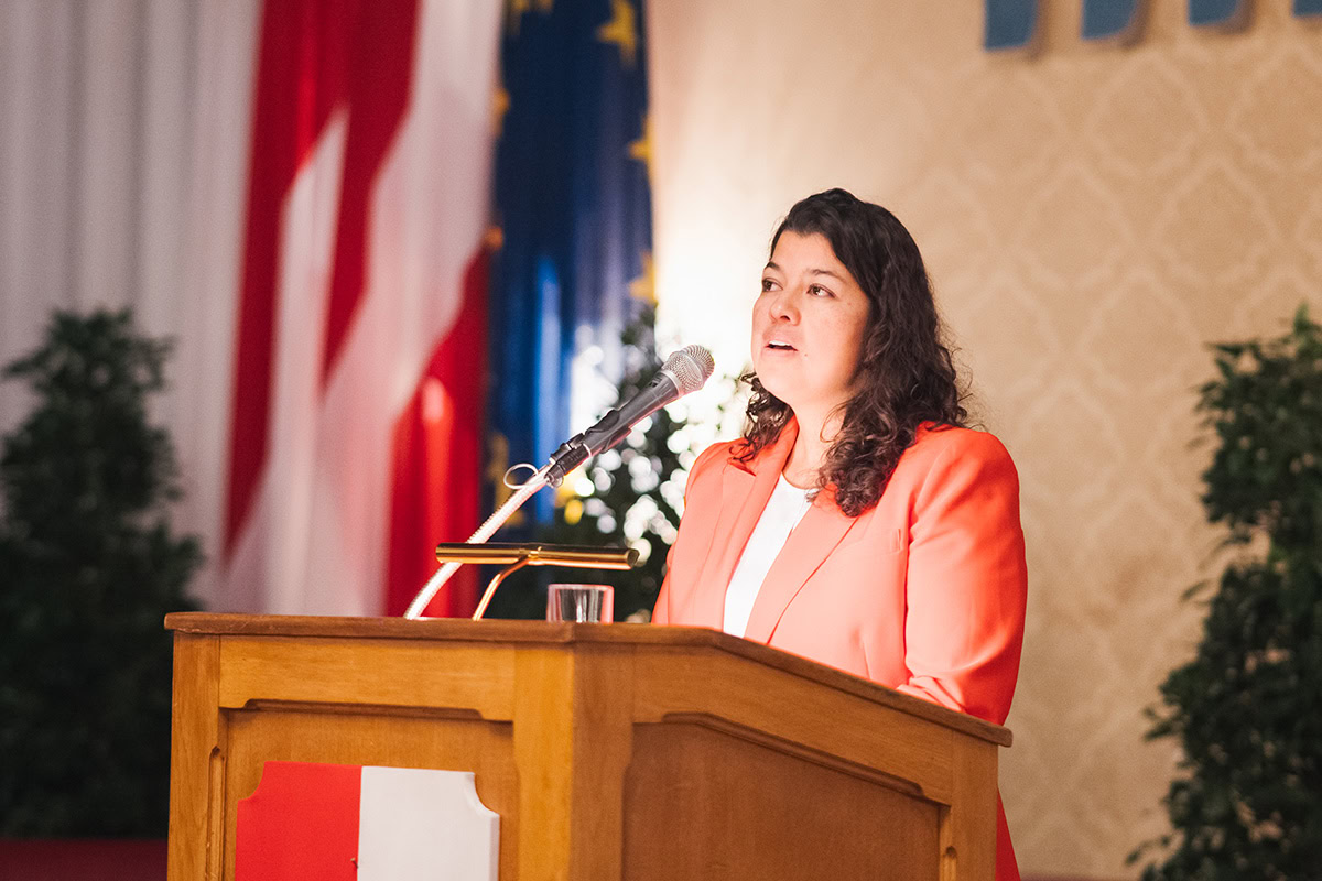 Vortrag von Aida Susana Lopez Mendez bei der EZA Tagung der Stadt Wien, organisiert von Südwind im Wiener Rathaus